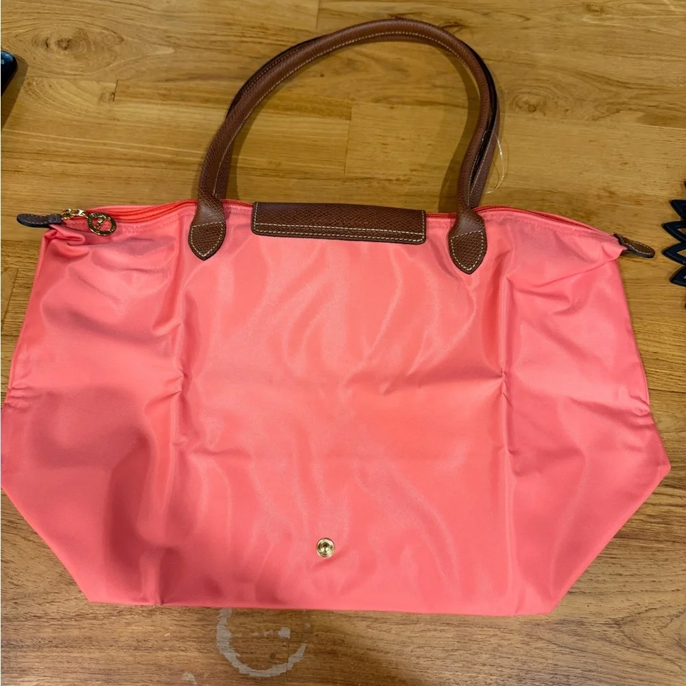 Longchamp Le Pliage Large Coral Nylon Bag - Picture 2 of 11